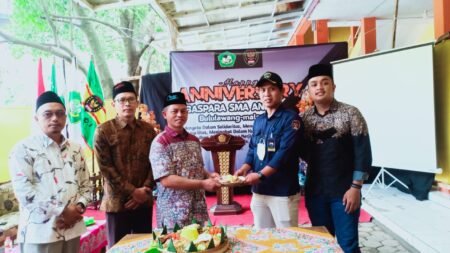 Rayakan Hari Jadi Ke 6, Baspara SMA An Nur Optimis Menjadi Ekstrakurikuler Unggul Ekstarkurikuler Basis Santri Paskibra SMA An Nur lakukan pemotongan tumpeng sekaligus pelantikan pengurus organisasi Purna Baspara