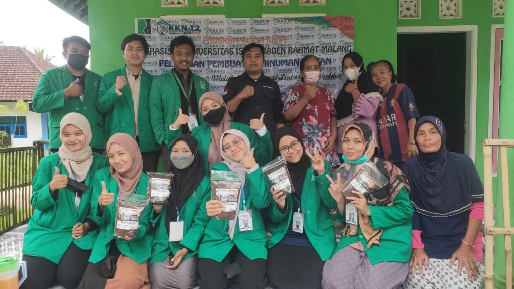 Gandeng PKH dan PKK, Mahasiswa Unira Malang Buat Olahan Jahe dan Kencur Instan Mahasiswa unira buat olahan jahe dan kencur instan