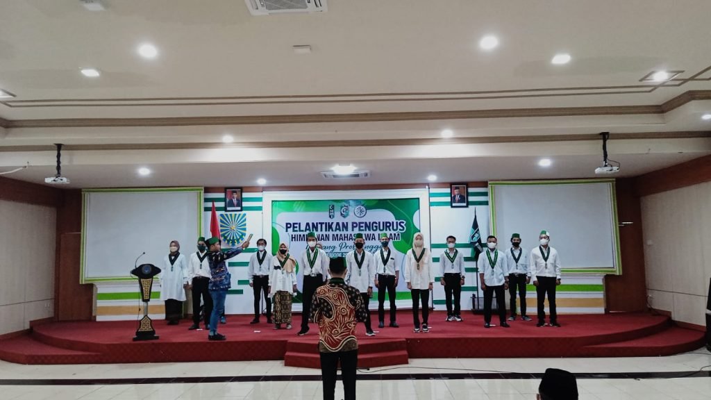 Kapolresta Probolinggo Siap Berkolaborasi dengan HMI Cabang Probolinggo Hmi Cabang Probolinggo saat melangsungkan pelantikan
