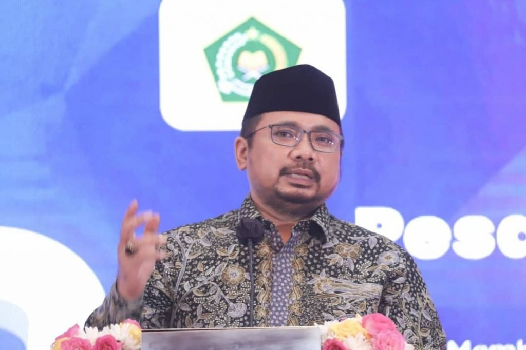 Terbitkan Logo Halal Baru, Menag Yaqut Sebut Label MUI Tidak Berlaku Lagi Menteri agama Yaqut Cholil Qoumas / Instagram Yaqut Cholil Qoumas
