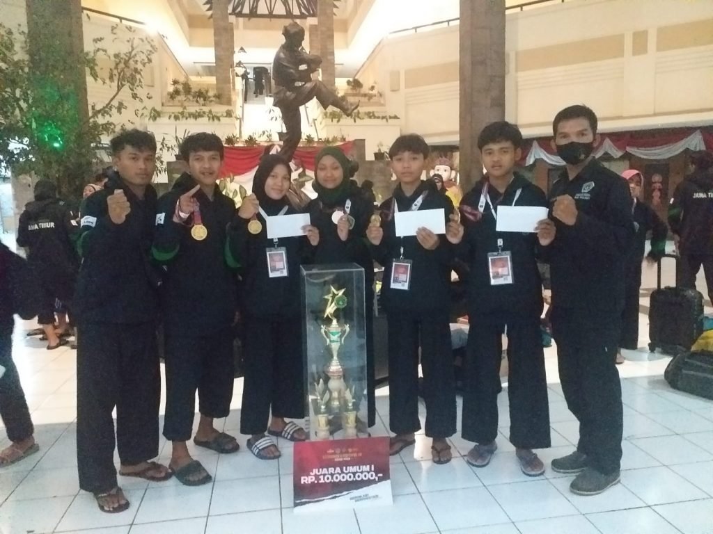 Pagar Nusa Kabupaten Malang Kembali Torehkan Prestasi Tingkat Nasional Atlet Pagar Nusa Kabupaten Malang sukses raih juara di Festival & Kejurnas Pagar Nusa IV