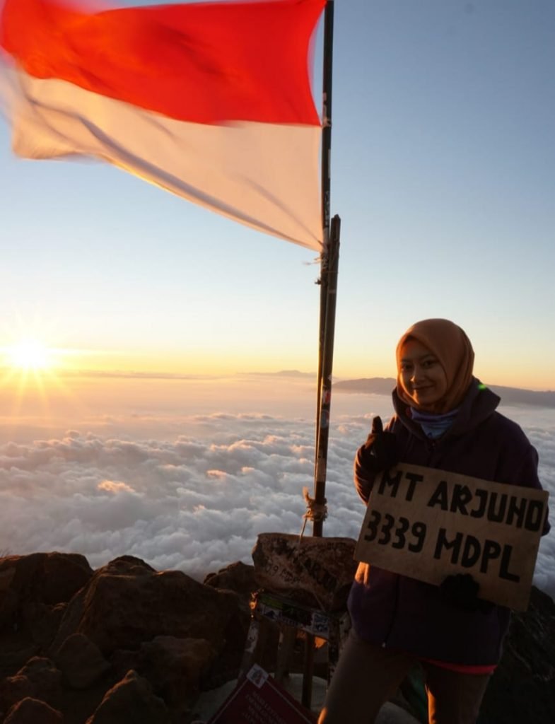 Pesona Gunung Arjuno, Keindahan Alam hingga Belajar Sejarah