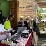 Potret Partisipasi Mahasiswa PMM UMM dalam Giat Vaksinasi di Desa Sidodadi