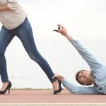 Istilah Clingy, Ciri-Ciri Perilakunya dan Cara Mengatasinya