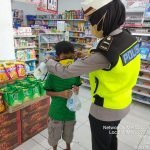 Srikandi Polsek Kepanjen Laksanakan Operasi Yustisi dan Bagikan Masker