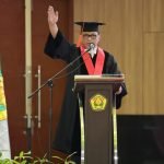 Didampingi Kapolda Jatim, Wakapolri Sampaikan Sejumlah Pesan untuk Wisudawan Unej