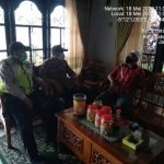 Kanit Samapta Polsek Dampit Dampingi Bhabinkamtibmas Sambang Tokoh