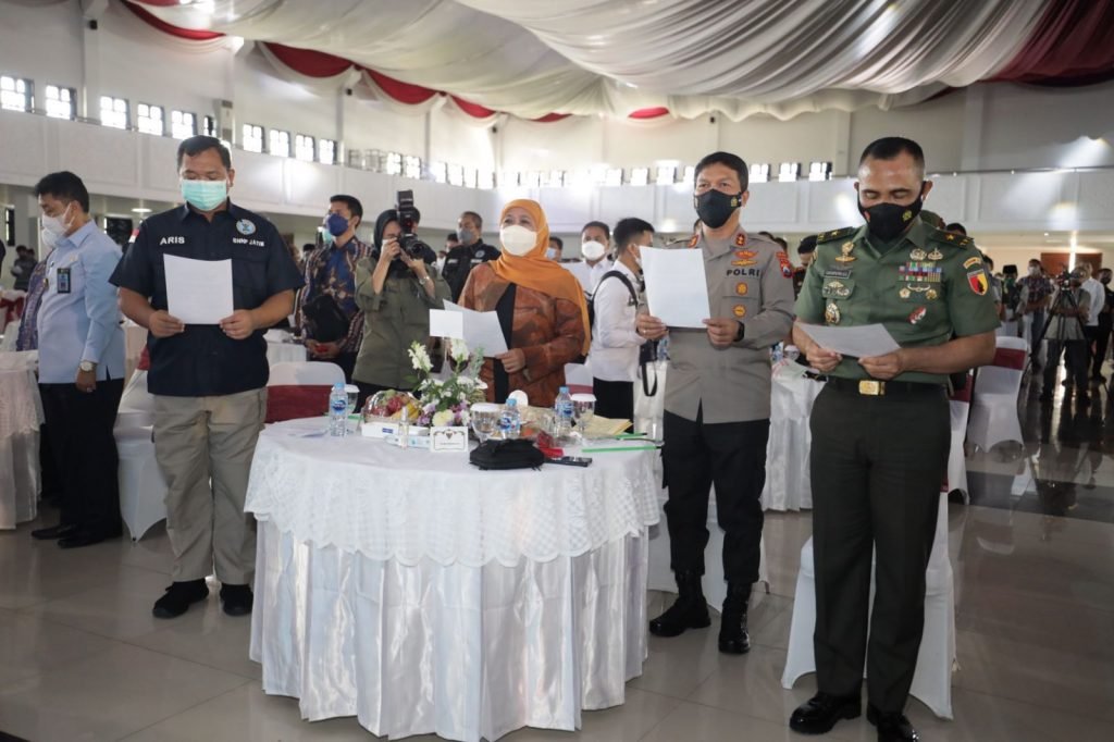Dihadiri Forkopimda Jatim, Madura Produktif Tanpa Narkoba Resmi Dideklarasikan Forkopimda Jawa Timur bersama Masyarakat Madura dan stake holder terkait, Kamis (19/5/2022) siang melakukan Deklarasi Madura Produktif Tanpa Narkoba