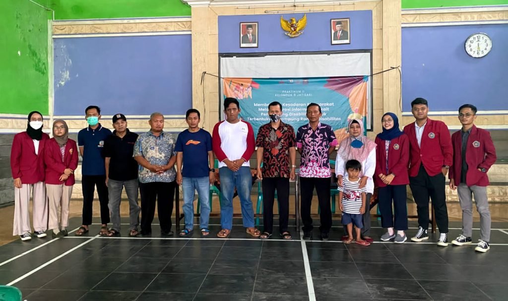 Mahasiswa Praktik Prodi Kesejahteraan Sosial UMM Gelar Literasi Informasi Terkait Penyandang Disabilitas Mahasiswa Prodi Kesejahteraan Sosial Universitas Muhammadiyah Malang usai berikan literasi informasi