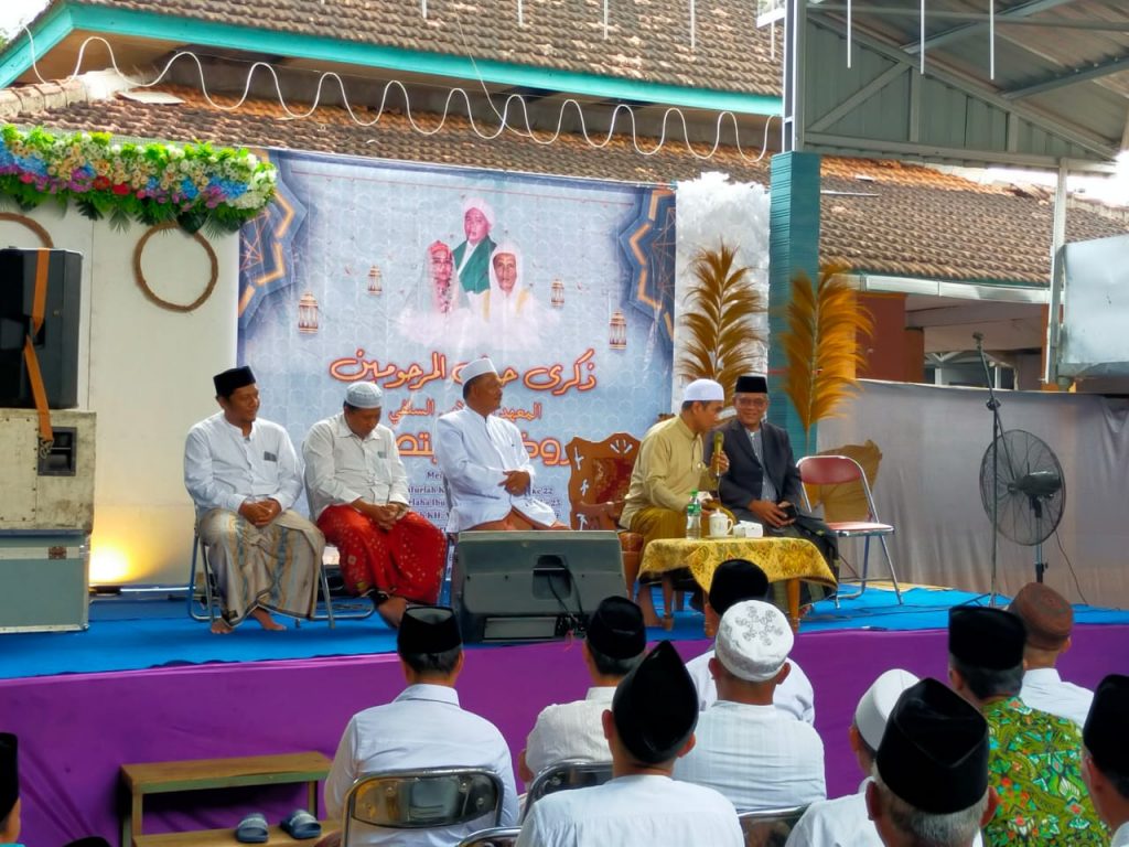 Hadirkan Gus Reza, Pondok Pesantren Raudlatul Mubtadi’in Gelar Khaul Akbar Giat khaul Pondok Pesantren Raudlatul Mubtadi'in bersama Gus Reza