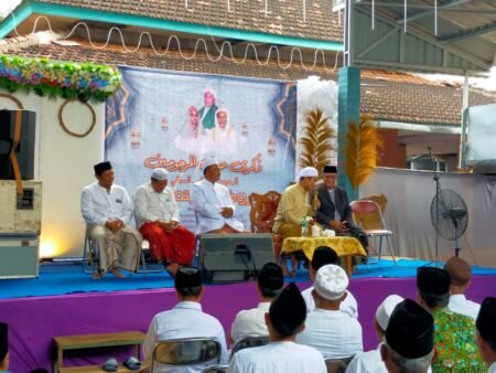 Hadirkan Gus Reza, Pondok Pesantren Raudlatul Mubtadi’in Gelar Khaul Akbar Giat khaul Pondok Pesantren Raudlatul Mubtadi'in bersama Gus Reza