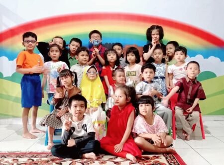 Yayasan Aurica: Metode Auditory Verbal Therapy untuk Membantu Anak Tunarungu Siswa siswi tunarungu Yayasan Aurica