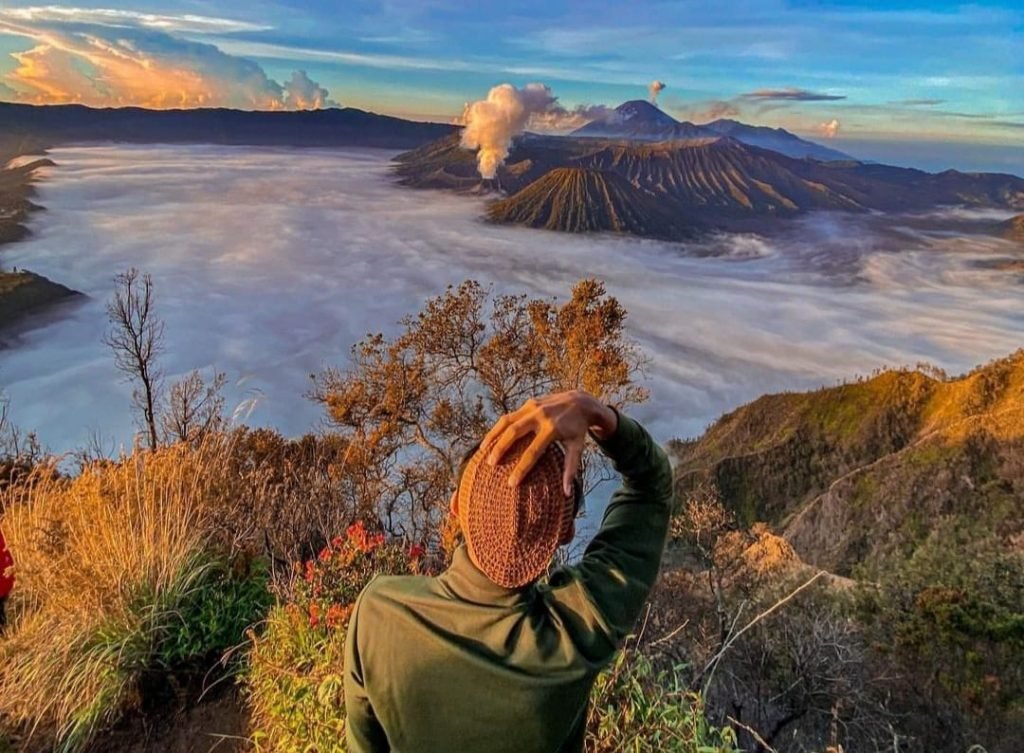 6 Wisata di Jawa Timur Banyak Diminati Wisatawan Indonesia Kawasan wisata Bromo / @fha_had.leo