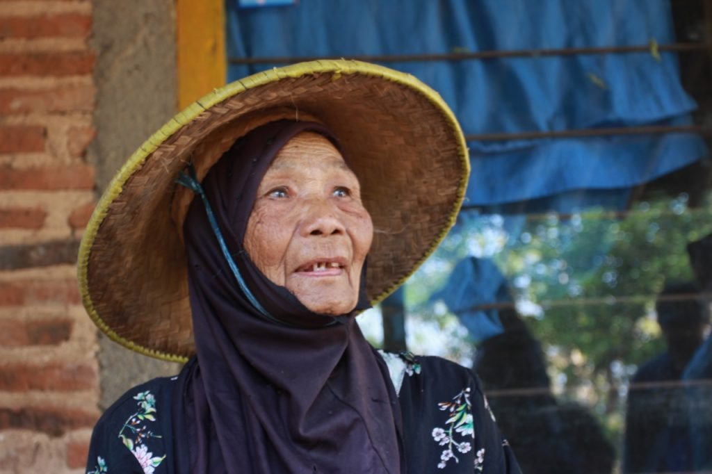 Sosok Inspiratif, Kegigihan Mbah Painem Seberapa besar bukti iman kita tidak dilihat dari kondisi ekonomi masing-masing individu. Melainkan tekad kuat kita dalam beribadah sebagai hamba Allah subhana wa taala.