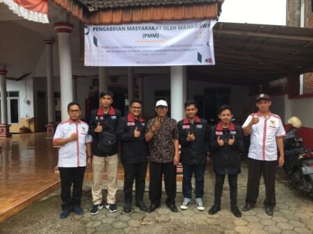 Usung Konsep 3R, PMM UMM Ajak Masyarakat Wujudkan Zero Waste Mahasiswa PMM UMM kelompok 89