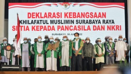 Khilafatul Muslimin Surabaya Raya Deklarasi Setia pada Pancasila dan NKRI Deklarasi Kebangsaan Khilafatul muslimin setia kepada Pancasila dan NKRI disaksikan Forkopimda Jawa Timur