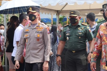 Forkopimda Kabupaten Malang Dampingi Menteri Investasi/Kepala BKPM Resmikan PT. Smoore Technology Indonesia Kapolres Malang, AKBP Ferli Hidayat bersama Wakil Bupati Malang, Didik Gatot Subroto dan Dandim 0818 Malang-Batu Letkol Inf Taufik Hidayat menghadiri acara peresmian PT. Smoore Technology Indonesia bersama Menteri Investasi/Kepala Badan Koordinasi Penanaman Modal (BKPM) RI, Bahlil Lahadalia