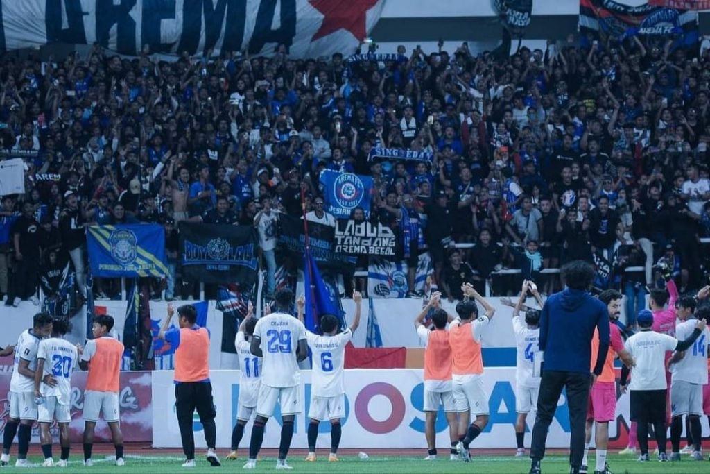 Arema Tumbangkan PSIS di Leg Pertama Semifinal Piala Presiden 2022 Arema FC berhasi mengalahkan PSIS Semarang dengan skor 2-0 dalam laga semifinal Piala Presiden