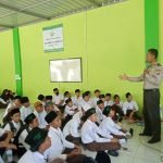 Polsek Kalipare Berikan Pembinaan Terhadap Siswa-Siswi SMK dan MTS Shifa Kalipare