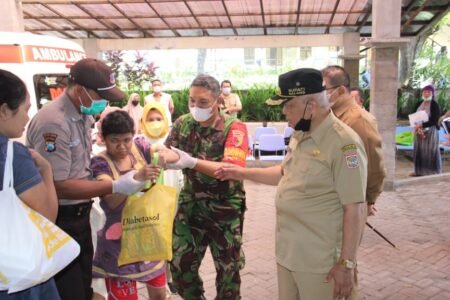 Forkopimda Kabupaten Malang Wujudkan Wilayah Bebas Pasung ODGJ Bupati Malang H.M Sanusi dalam Pencanangan Bebas Pasung Orang Dalam Gangguan Jiwa (ODGJ) di Gedung Semeru RSJ Dr. Radjiman Wediodiningrat
