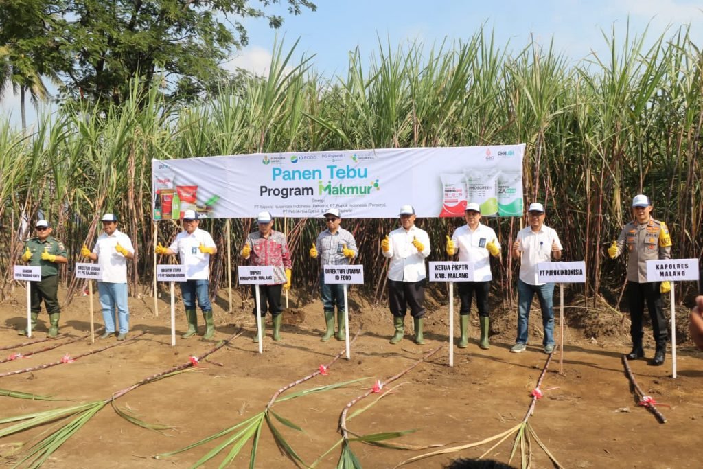 Dukung Program Makmur, Kapolres Malang: Potensi Perekonomian Bangkit Kapolres Malang AKBP Ferli Hidayat menghadiri acara 'Panen Tebu Progam Makmur