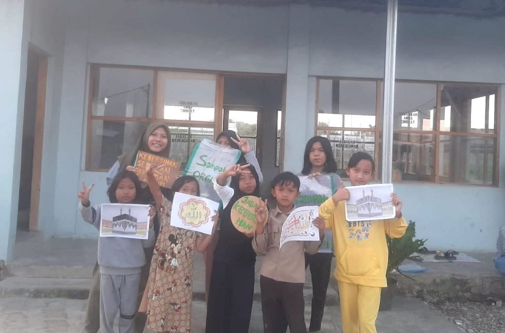 Upaya Pengelolaan Sampah Melalui Inovasi Program Kita Bisa Program Kita Bisa menjadi salah satu terobosan baru untuk mengajak dan menyemangatkan anak-anak muda dalam menjaga, merawat, kebersihan dan kesehatan lingkungan