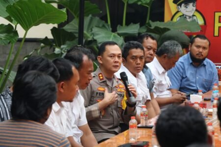 Perkuat Kekompakan, Ini Dia Arahan Kapolres Malang pada Anggota Opsnal Kapolres Malang AKBP Ferli Hidayat berikan arahan kepada anggota