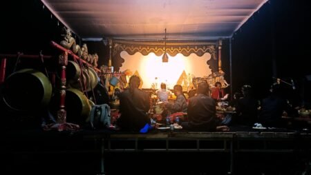 Potret Ruwat Desa Girimoyo di Kaki Gunung Arjuno, Diramaikan Pagelaran Wayang Kulit Portret pelaksanaan Ruwat Desa Girimoyo di Kaki Gunung Arjuno di Bulan Suro