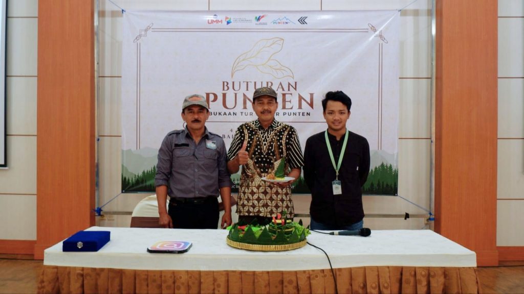 Tunjukkan Geliat, Desa Wisata Punten Gelar Buturan Punten Bersama Mahasiswa UMM Desa Wisata Punten bersama mahasiswa UMM melakukan perkenalan kembali wisata melalui event “Buturan Punten” bertempat di Gedung Aula Balai Desa Punten