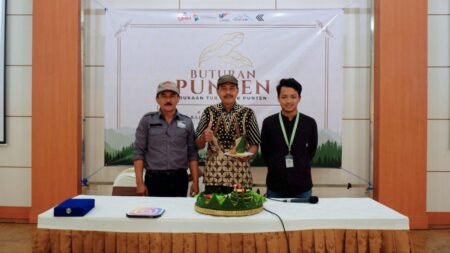 Tunjukkan Geliat, Desa Wisata Punten Gelar Buturan Punten Bersama Mahasiswa UMM Desa Wisata Punten bersama mahasiswa UMM melakukan perkenalan kembali wisata melalui event “Buturan Punten” bertempat di Gedung Aula Balai Desa Punten