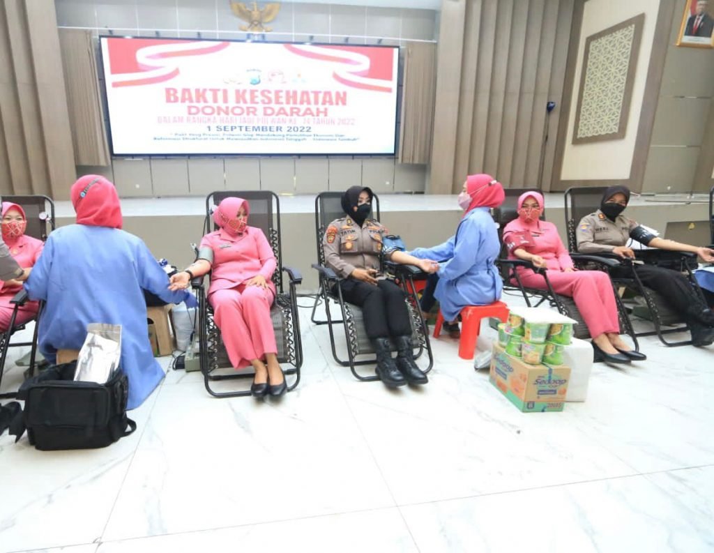 Sambut Hari Polwan ke-74, Polwan Polda Jatim Gelar Donor Darah hingga Polwan Goes To School Menyambut hari jadi Polisi Wanita (Polwan) ke-74 pada 1 September 2022 mendatang. Polwan Polda Jatim menggelar berbagai kegiatan sosial.