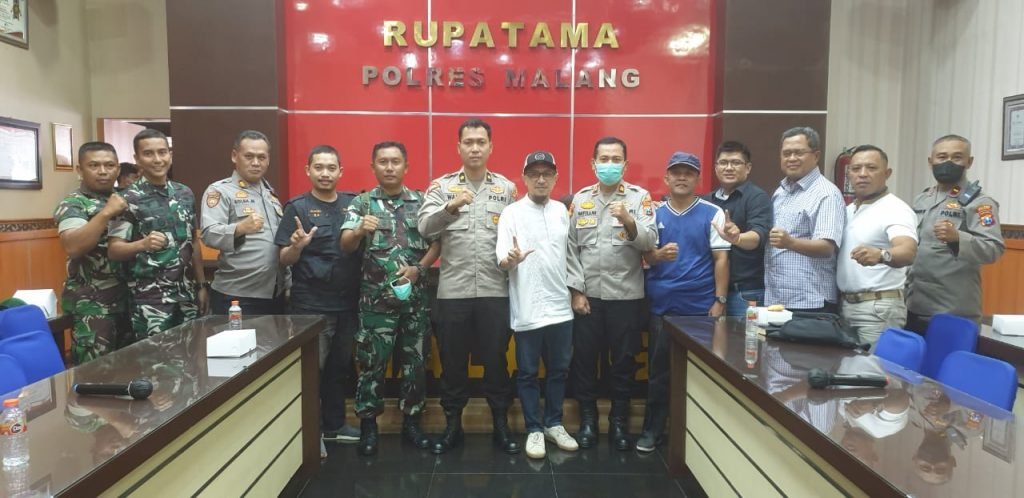Gelar Rakor, Polres Malang Siap Amankan Laga Arema FC VS Persija Jakarta Kapolres Malang bersama pihak terkait lakukan rakor jelang laga Arema F5 vs Persija