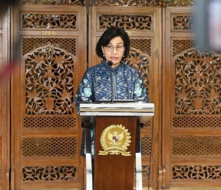 Isu Naiknya Harga dan Menipisnya Kuota Solar dan Pertalite Ilustrasi Sri Mulyani terangkan konsumsi BBM subsidi bersama DPD RI / smindrawati