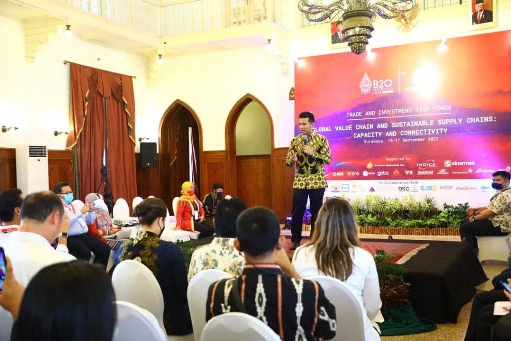 Pemprov Jatim Apresiasi Gelaran B20 Surabaya, Hasilkan Rekomendasi Terbaik untuk G20 Wakil Gubernur Jawa Timur, Emil Elestianto Dardak, membuka B20 Side Event yang digelar di Majapahit Hotel Surabaya, Kamis (15/9/2022) / Humas Pemprov Jatim