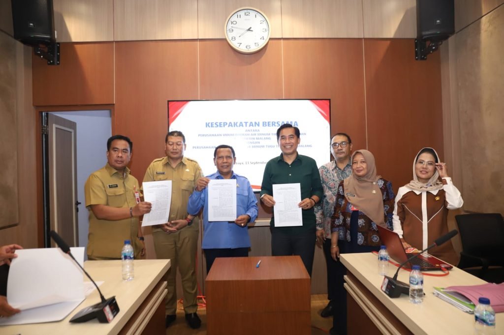 Akhiri Konflik Sumber Pitu, Tugu Tirta Kota Malang dan Tirta Kanjuruhan Jalin Kesepakatan Tugu Tirta Kota Malang bersama Tirta Kanjuruhan Jalin Kesepakatan bersama akhiri konflik Sumber Pitu / Malang Berdaulat