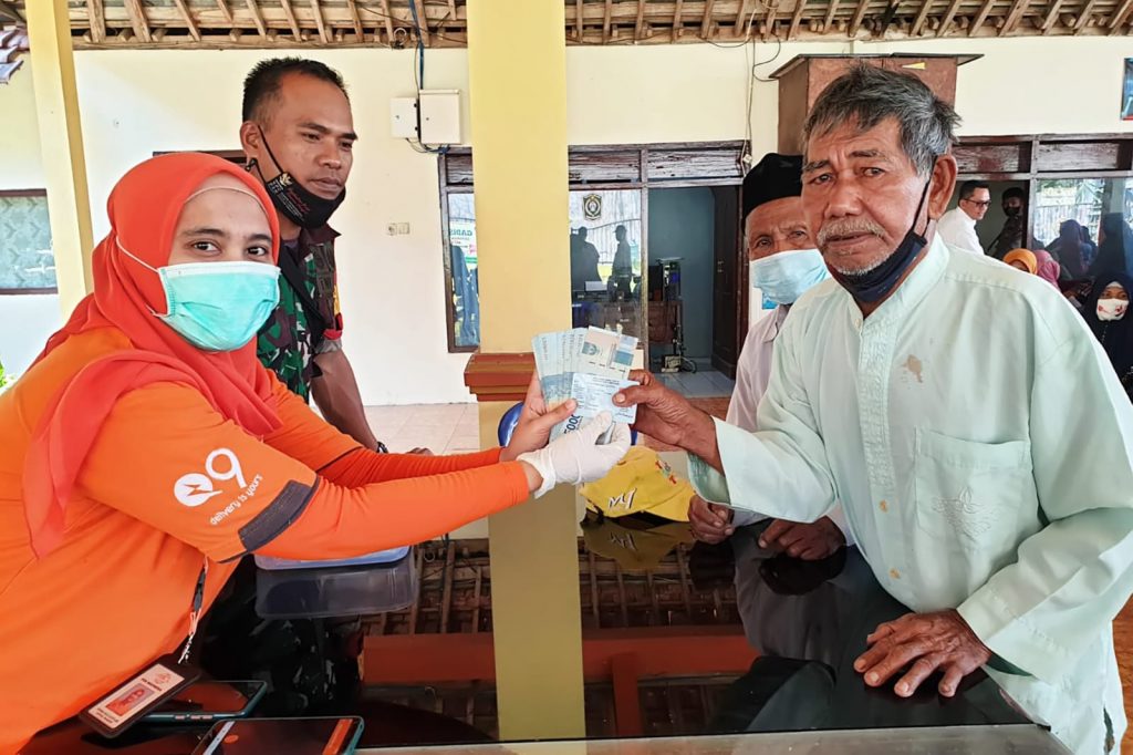 Penyaluran BLT BBM di Lumajang Dijadwalkan Segera Rampung Penyaluran Bantuan Langsung Tunai (BLT) BBM Lumajang / Dok. Kominfo-lmj