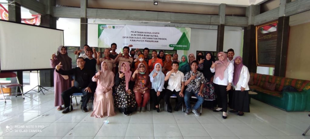 Tim PKM UNESA Latih Pengelola Bumdes dan Pelaku Usaha Manajemen Bisnis Pelatihan menejemen bisnis oleh TIM PKM UNESA / Ist