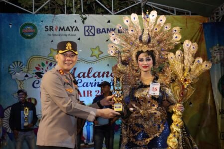 Kapolres Malang Beri Dukungan Kegiatan UMKM RISGO di Acara Malang Night Carnival Kapolres Malang AKBP Ferli Hidayat hadiri acara Malang Night Carnival / Humas Polres Malang