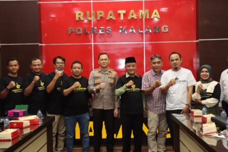Jalin Silaturahmi, Kapolres Malang Gelar Audiensi dengan Rumah Sedekah NU Kapolres Malang jalin silaturahmi dengan tim Rumah Sedekah Nahdlatul Ulama / humas Polres Malang