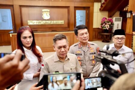 Kunker Spesifik, Wakil Ketua Komisi III Adies Kadir Apresiasi Program-program Polda Jatim Kunjungan kerja spesifik Komisi III DPR RI di Polda Jatim / Humas Polda Jatim