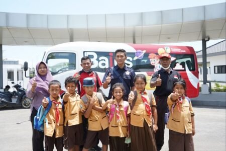 Bus Sekolah Bagi Pelajar Terdampak Pembangunan Bandara Kediri Mulai Beroprasi Pemkab Kediri mulai mengoperasionalkan Bus Antar Jemput Sekolah (Bajes) / dok. Pemkab kediri