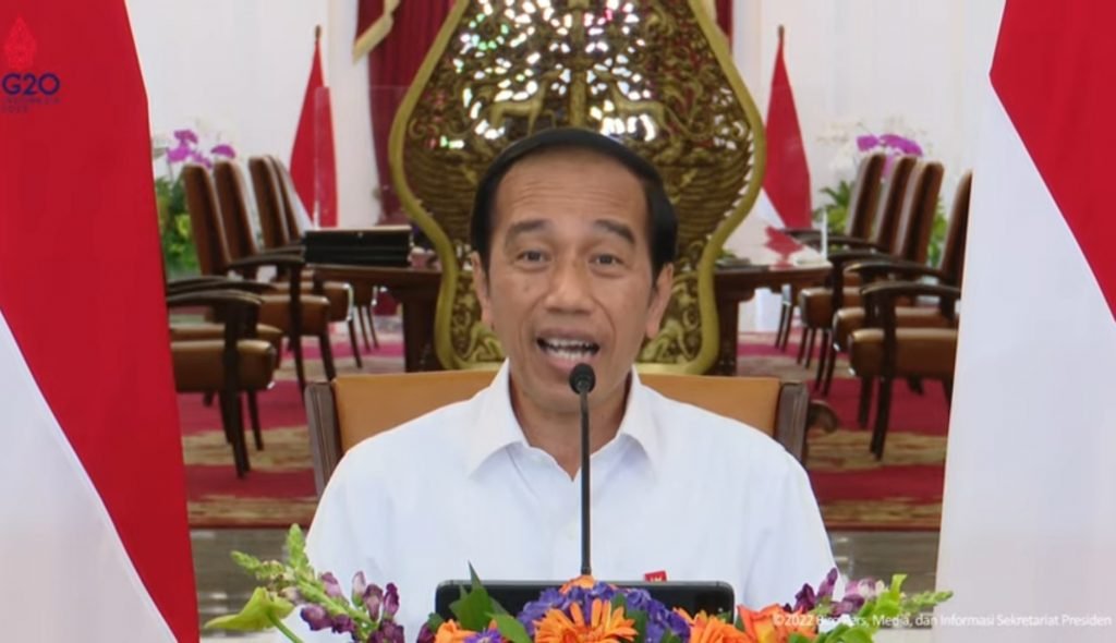 Pemerintah Resmi Naikkan Harga BBM Subsidi, Pertalite 10.000 dan Solar 6.800 Konferensi Pers Presiden Jokowi dan Menteri terkait perihal pengalihan subsidi BBM / tangkapan layar kanal YouTube Setneg