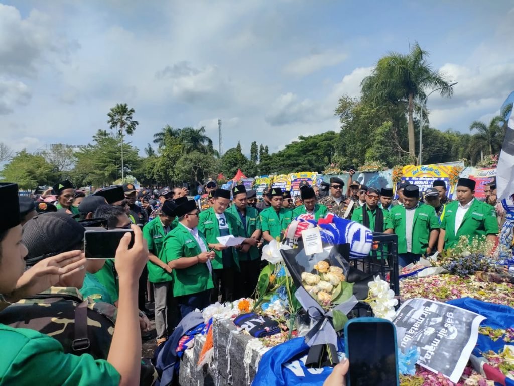 Soal Tragedi Kanjuruhan, GP Ansor Kabupaten Malang Tuntut Kapolda Jatim Dicopot Aksi Solidaritas GP Ansor Kabupaten Malang untuk korban tragedi Kanjuruhan