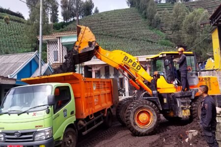 Akses Jalan Lumajang – Malang Via Ranupani Mulai Dibuka Kembali Potret akses jalan Lumajang - Malang via Ranupani / Kominfo-lmj/Ad
