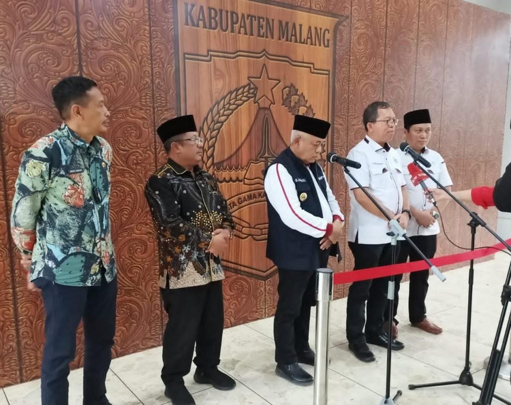 Renovasi Stadion Kanjuruhan, Pemkab Malang Ajukan 580 Miliar Bupati Malang HM Sanusi saat merima tim Kompolnas Rabu (03/10/2022 / dok Wartacakrawala