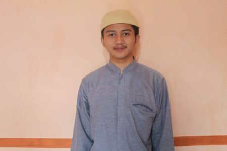 Jihad Digital Santri Milenial A. Hirzan Anwari, Mahasantri Ma'had Aly Nurul Jadid, Paiton, Probolinggo