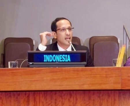 Kemendikbudristek Sebut di Tahun 2023 600.000 Guru Honorer Jadi Guru ASN PPPK Mendikbudristek Nadiem Makarim / Instagram nadiemmakarim