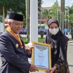 Berprestasi di Pendidikan, Fitriyah Mahdali Sabet Penghargaan dari Pemkab Malang