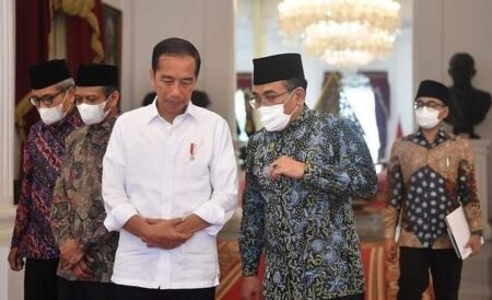 Jokowi hingga Gus Yahya Masuk Daftar Tokoh Muslim Berpengaruh di Dunia 2023 Presiden Joko Widodo bersama Ketua Umum PBNU Gus Yahya Cholil Staquf / yahyacholilstaquf