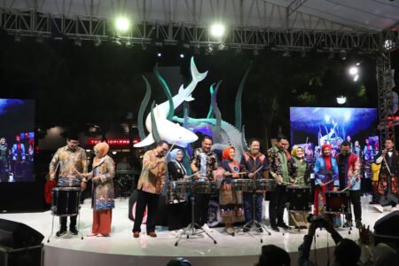 Pemkot Surabaya Targetkan Motif Batik Surabaya Tembus Mancanegara Pembukaan karnaval Karnaval nang Tunjungan / dok. Pemkot Surabaya